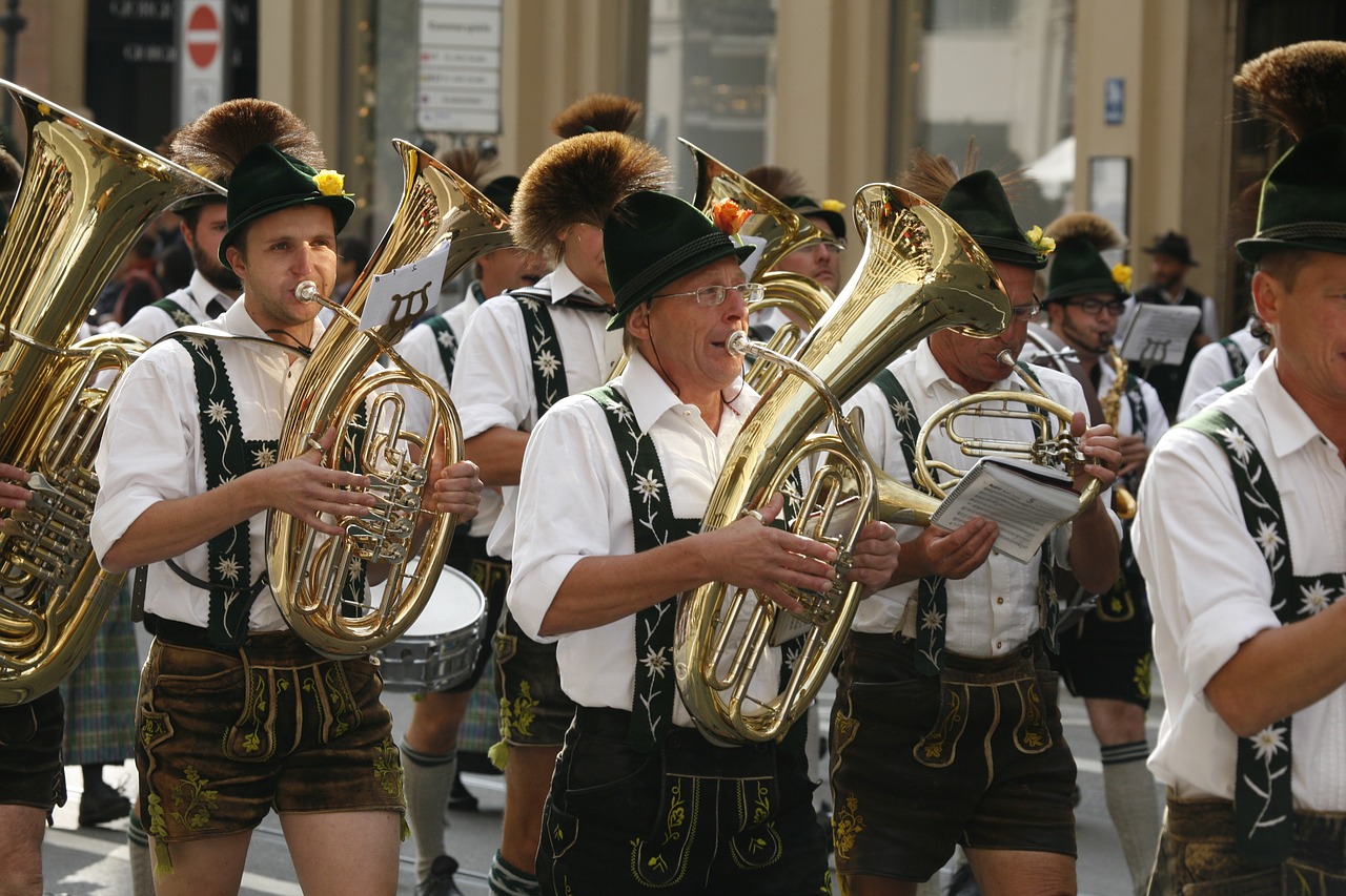 oktoberfest-felvonulas.jpg