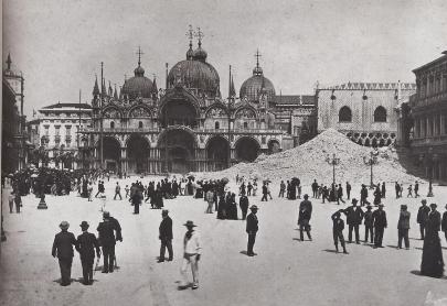 Venezia_macerie_campanile_sanmarco.jpg