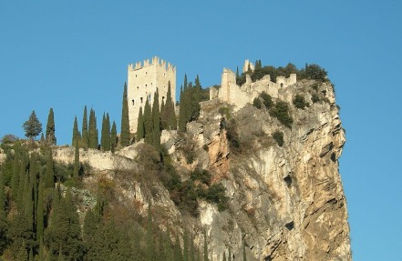 castello_di_arco.jpg