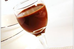 Liquore al cioccolato e arancia e liquore al cioccolato e peperoncino - Narancsos csokoládélikőr és csípős csokoládélikőr
