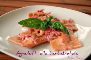Agnolotti rosa ripieni di ricotta e barbabietola