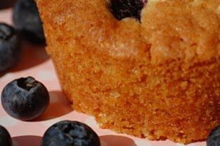 Fehércsokis-áfonyás muffin