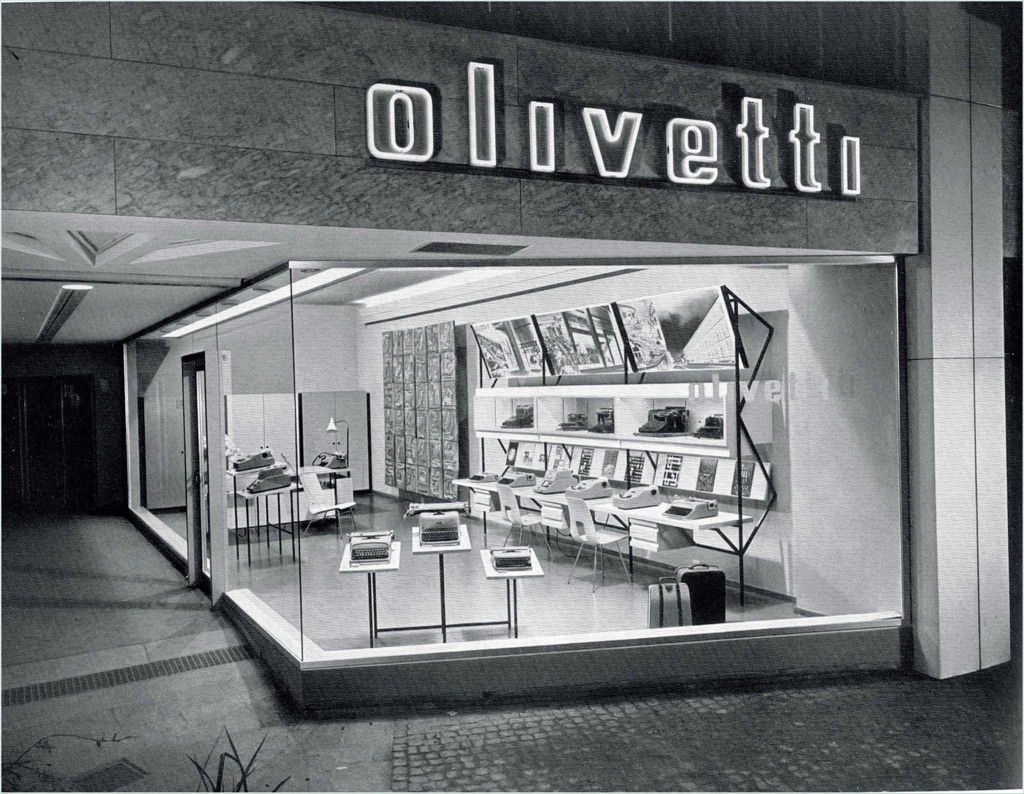 olivetti_negozio_1966.jpg