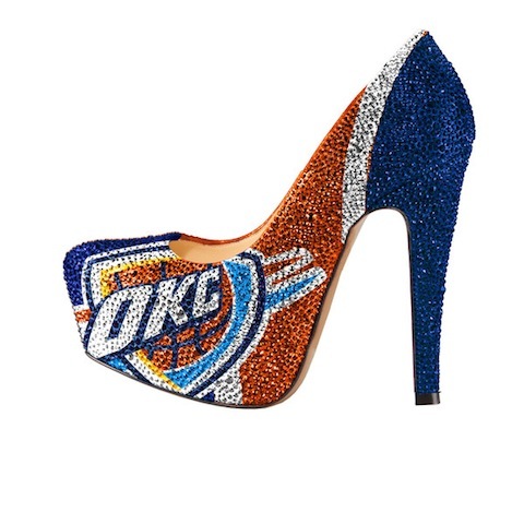 2013_Oklahoma_City_Thunder_crystal_high_heel_pumps_grande.jpg