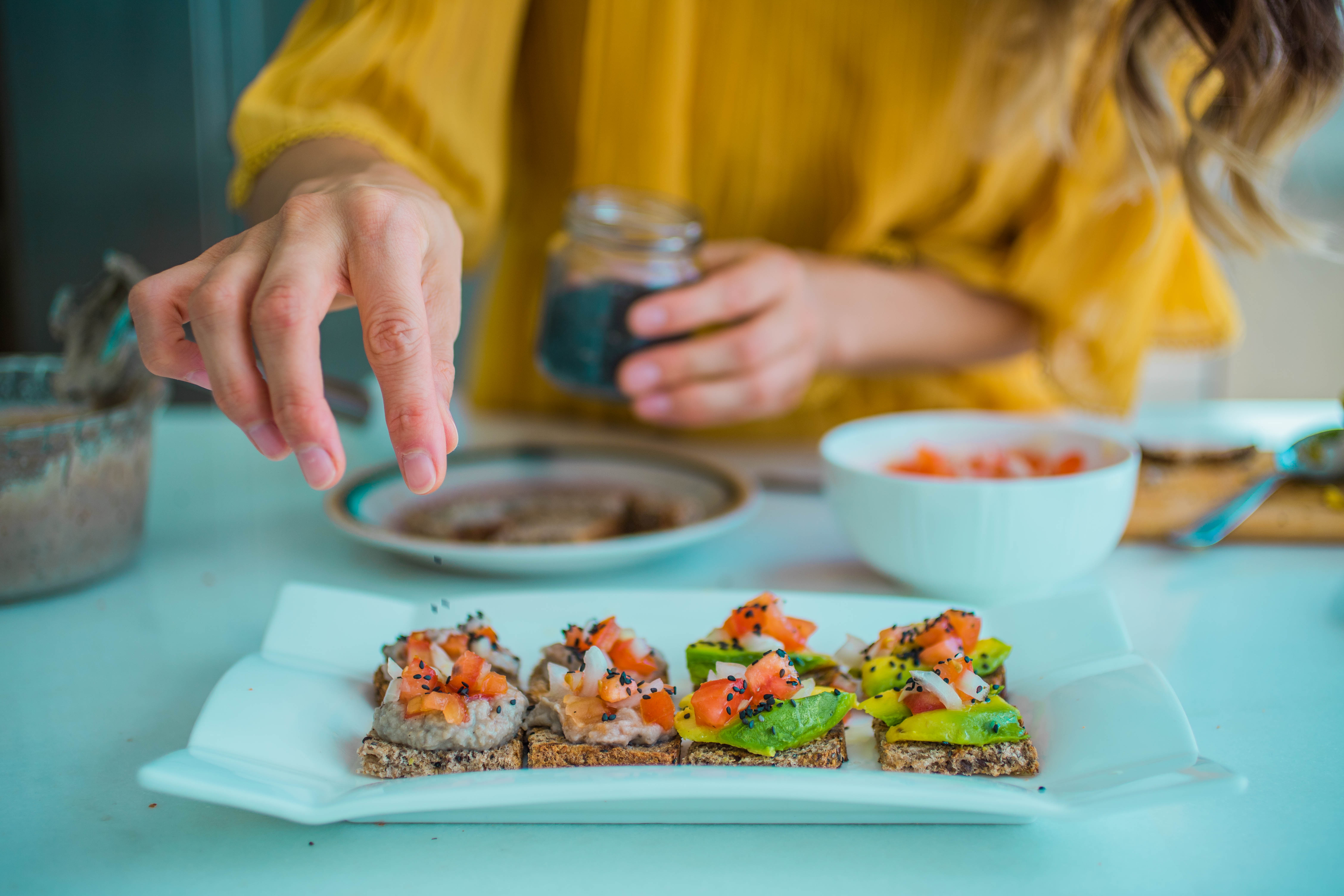 close-up-photo-of-sushi-2682672.jpg