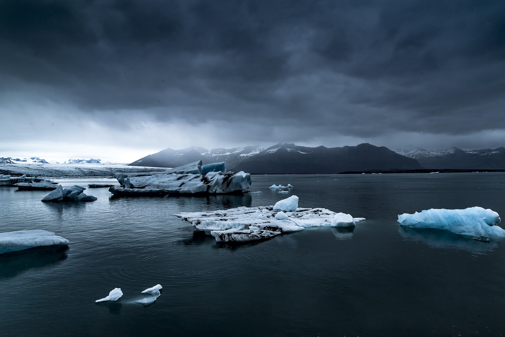 cold-1866516_1920.jpg