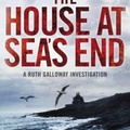 Elly Griffiths: Eltemetett titkok (The House at Sea's End)