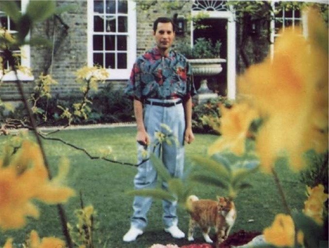 freddie_mercury_08.jpg