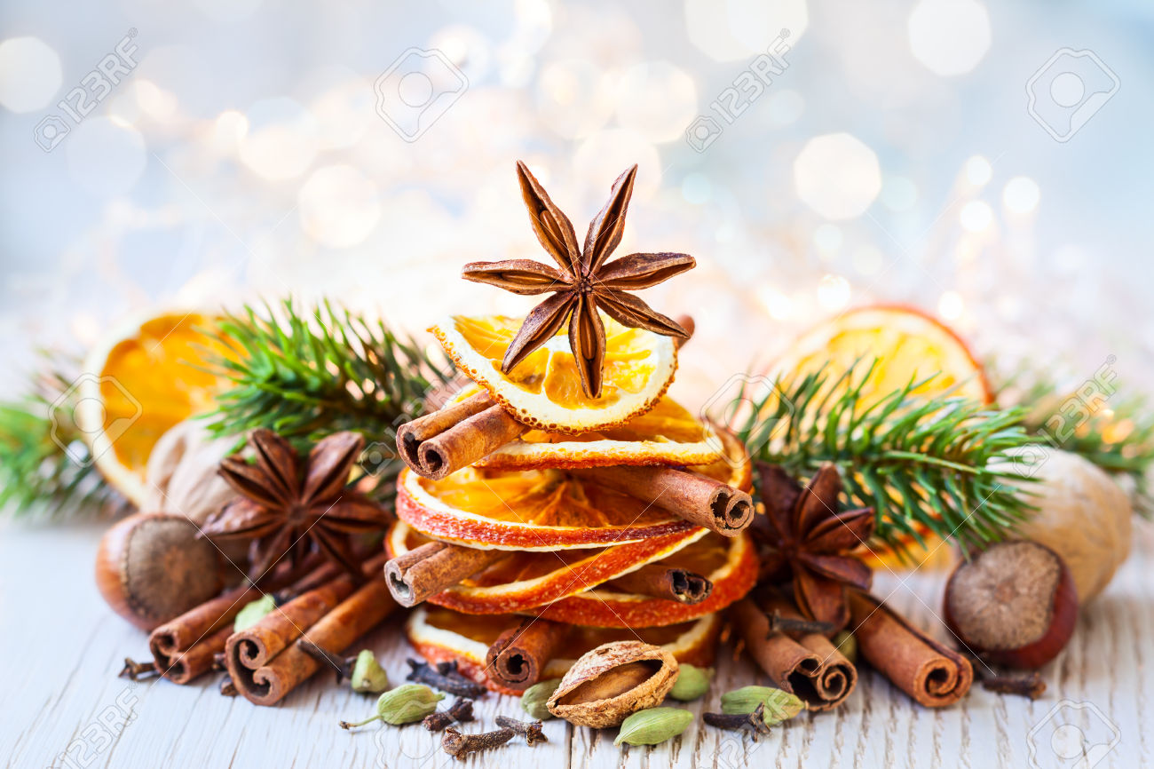 30802615-christmas-tree-made-out-of-dried-oranges-cinnamon-sticks-and-anise-star-stock-photo.jpg