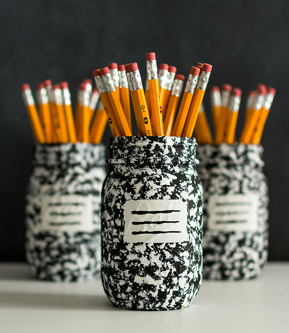 pencil-holder-mason-jar-craft-composition-book-2-_mason-jar-crafts-love.jpg