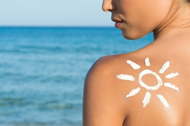 moisturizer-before-sunscreen-5.jpg