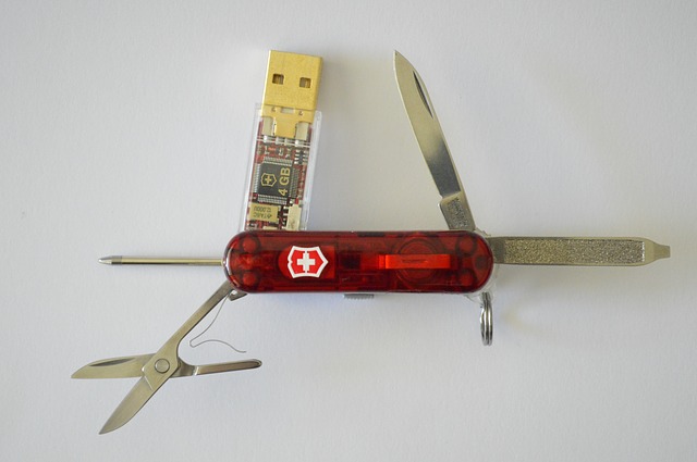 swiss-army-knife-364232_640.jpg