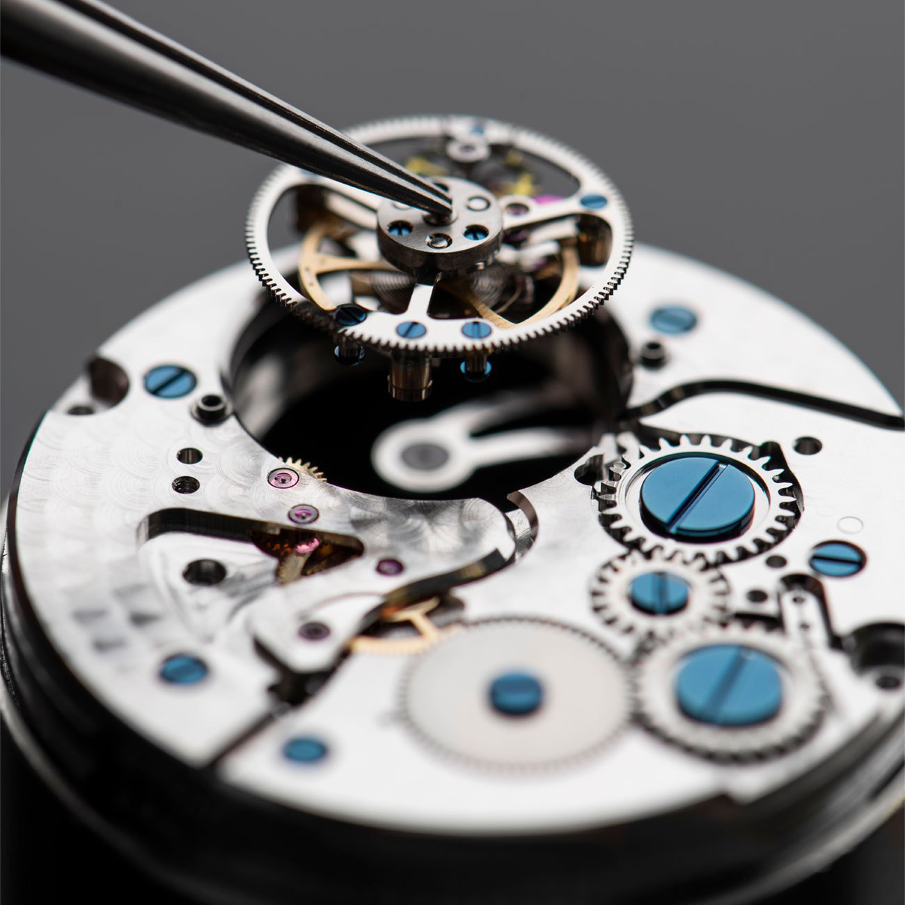 frederique-constant-perpetual-calendar-tourbillon-manufacture-7.jpg