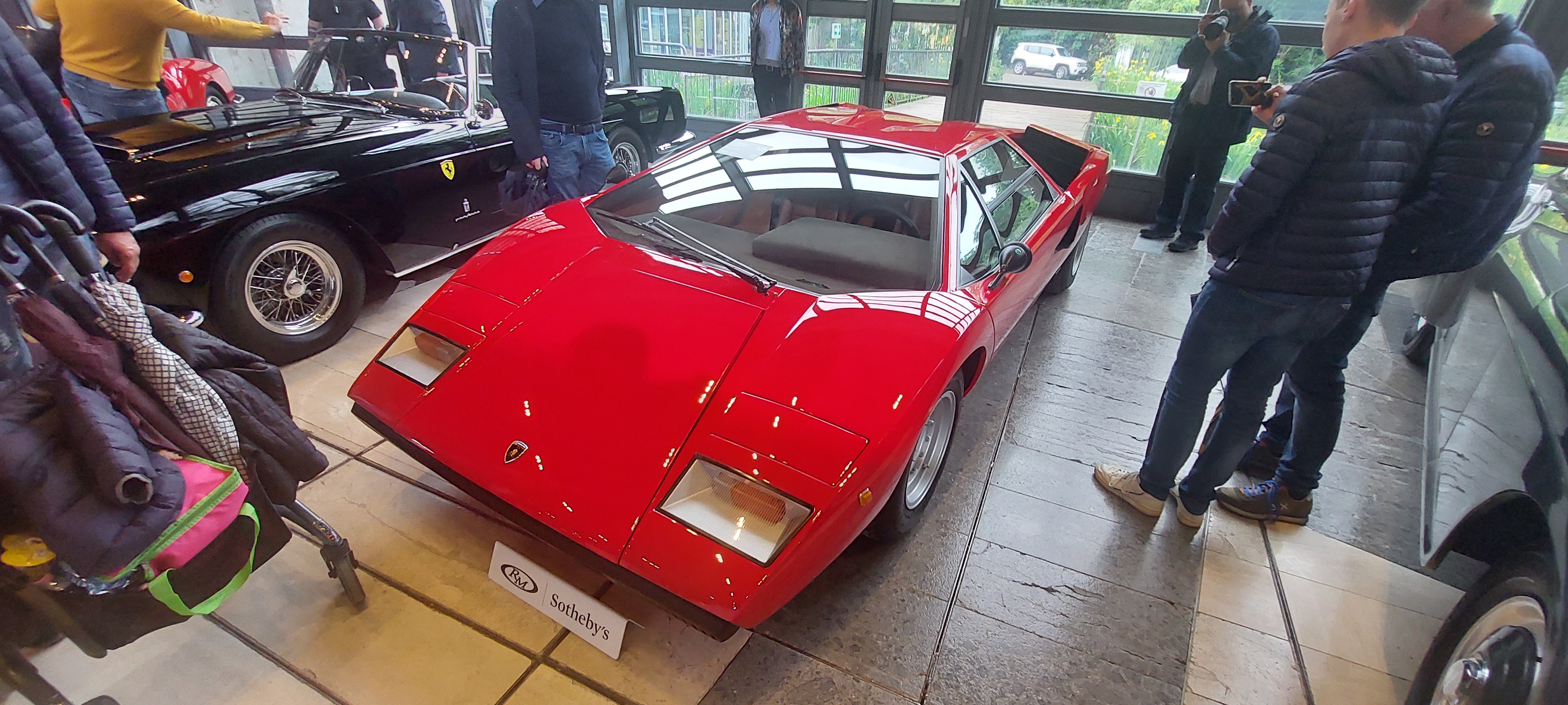 countach.jpg