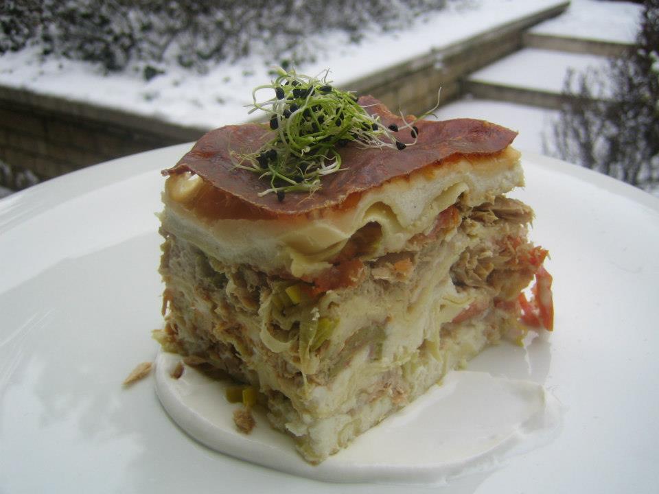 kremsajtos_tonhalas_lasagne_ujhagymaval_origobisztro.jpg