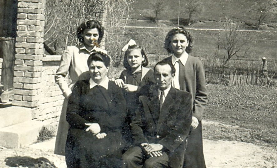 A Badi család Vértestarcsán 1953-ban