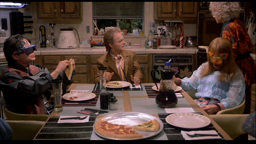 2015_McFly_pizza_scene.png