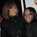 Whitney Houston lányát eszméletlenül találták a fürdőkádban