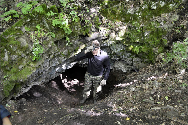inside_scientist_comes_out_of_the_cave.jpg