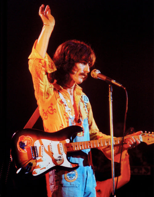 george_harrison_opening_night_of_the_dark_horse_tour_vancouver_november_2_1974.jpg