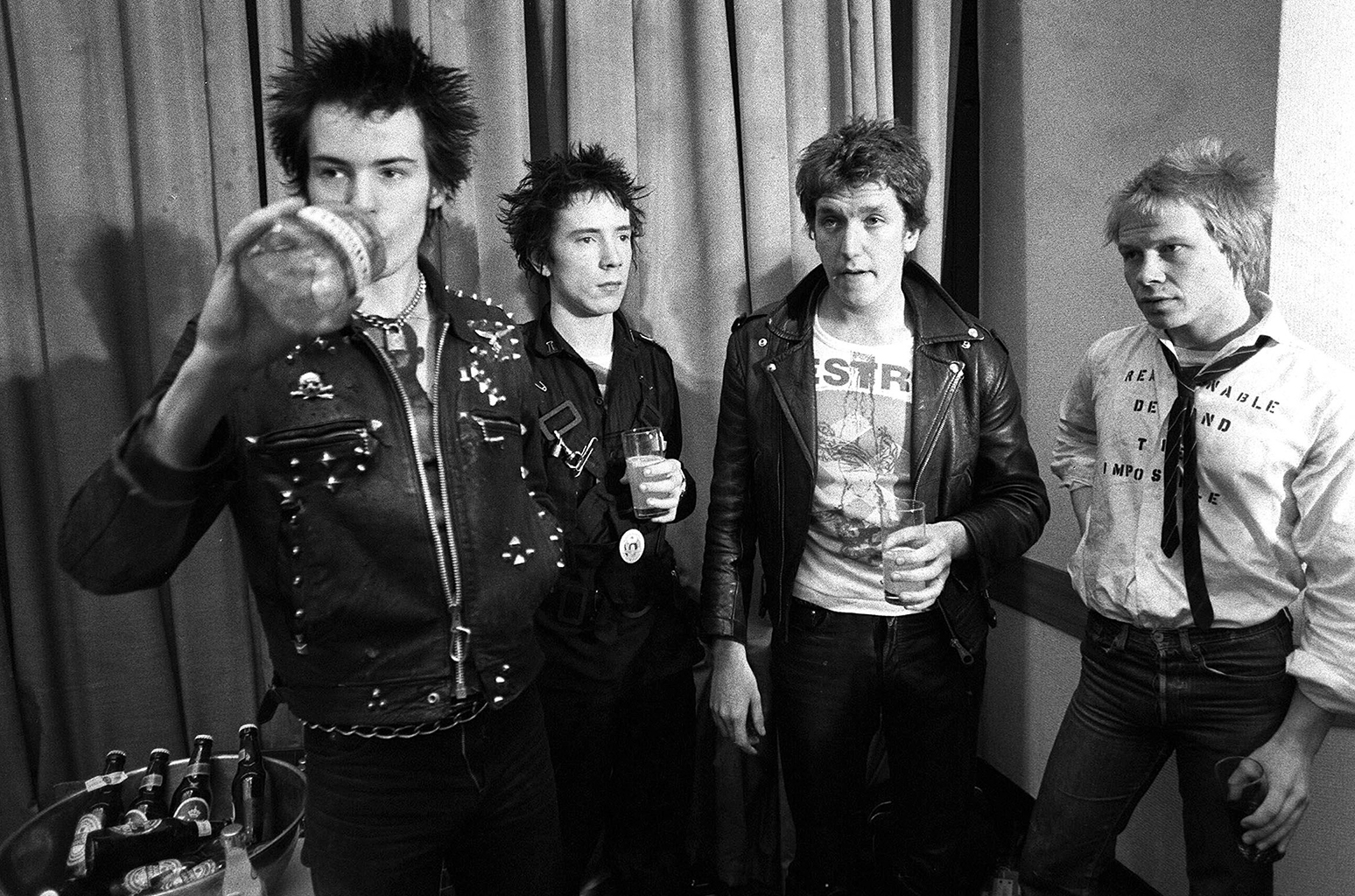 sex-pistols-1977.jpg