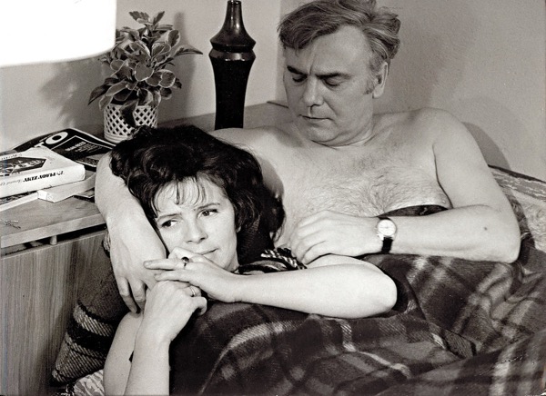 nok_a_pult_mogott_5.jpg