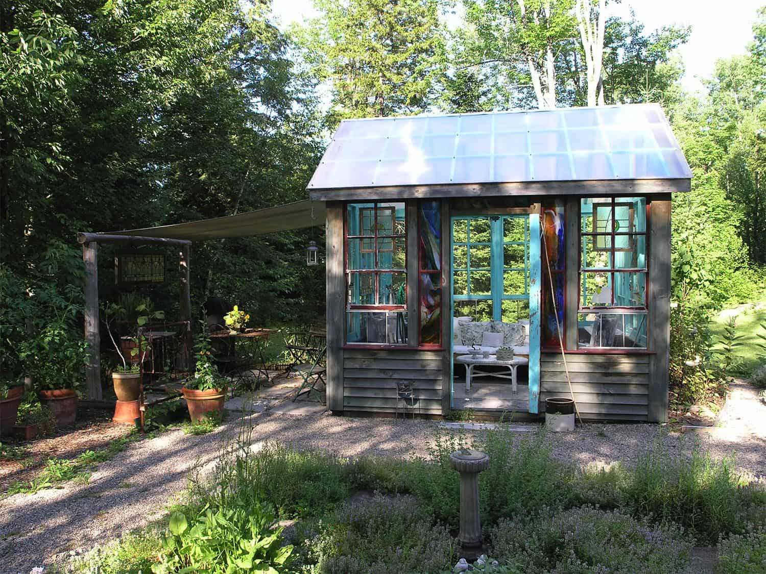 amazing-backyard-garden-shed-ideas-18-1-kindesign_masolata_masolata.jpg