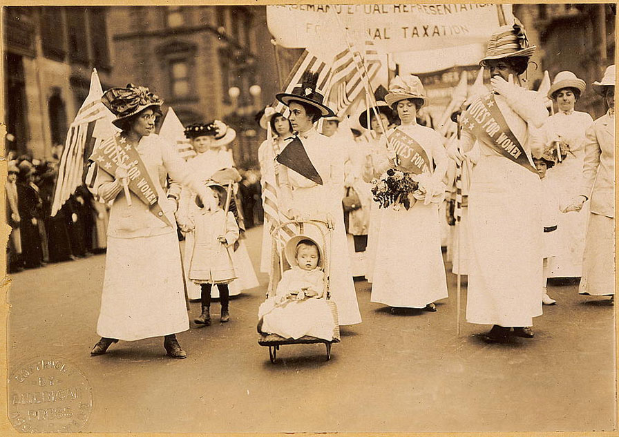 suffrage_parade-new_york_city-may_6_1912.jpg