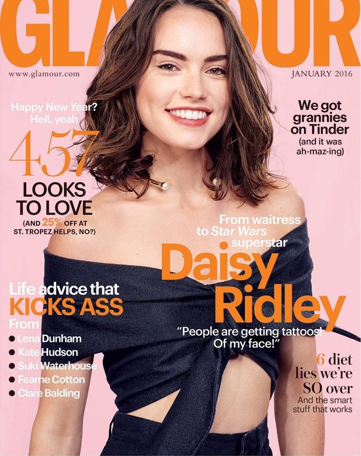Mosolygós Daisy Ridley a Glamour címlapján