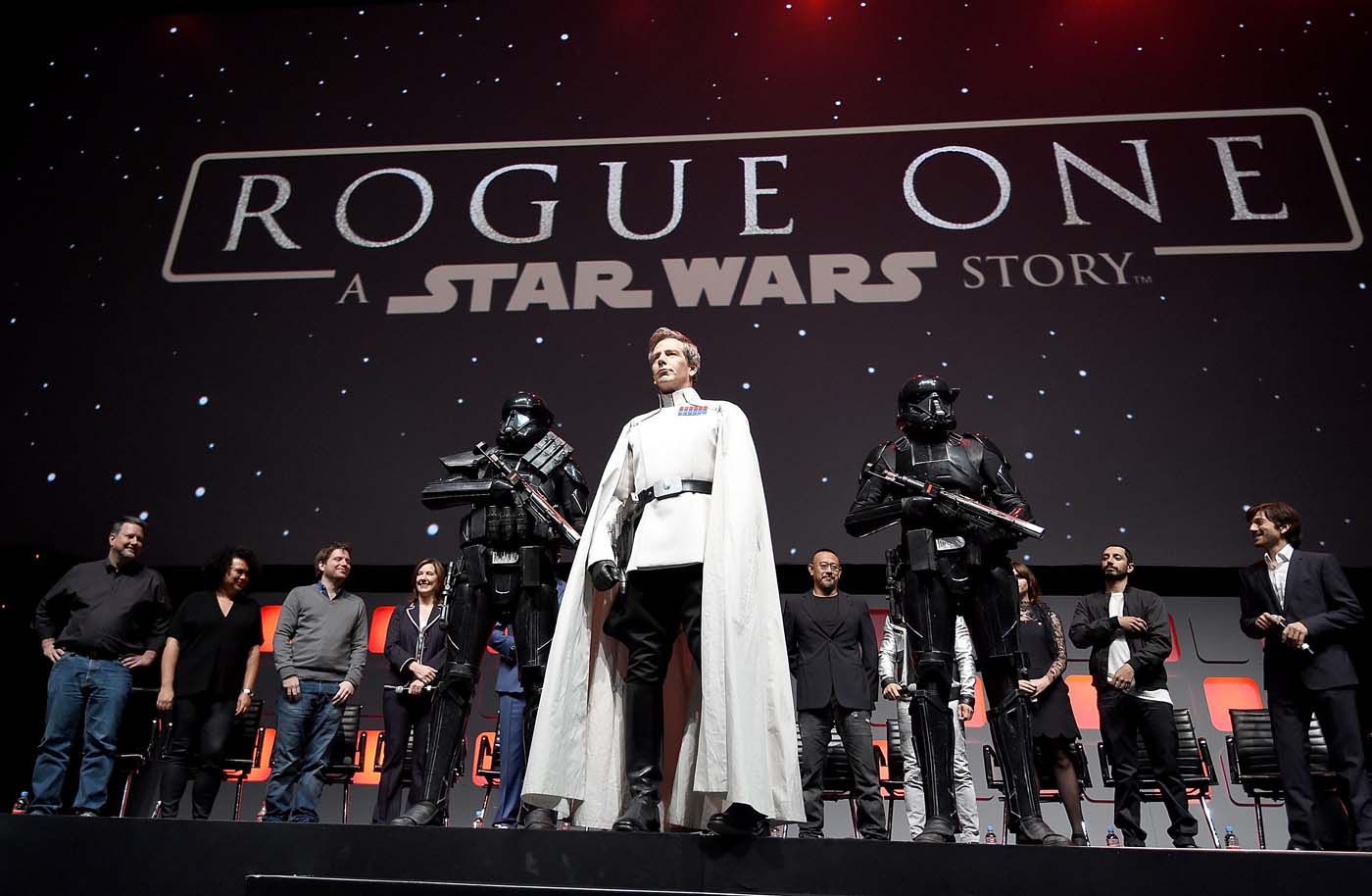 rogueonepanel04.jpg