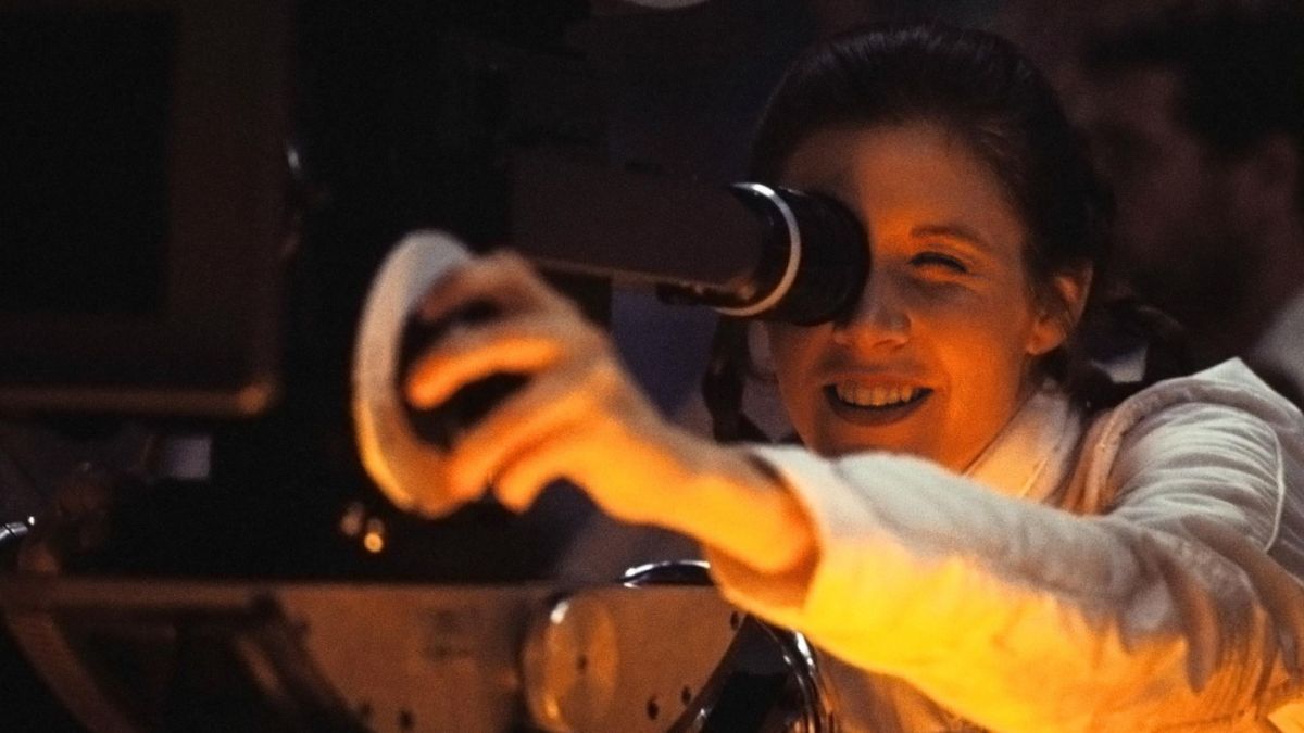 Carrie Fisher a kamera mögött A Birodalom visszavág forgatásán (fotó: Lucasfilm)