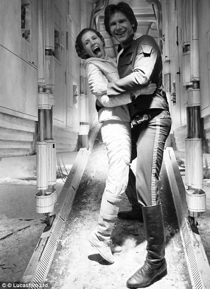 Carrie és Harrison a Millennium Falcon rámpáján (fotó: Lucasfilm)