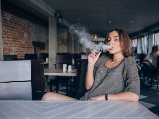 E-cigi etikett: mivel zavarhatsz másokat?