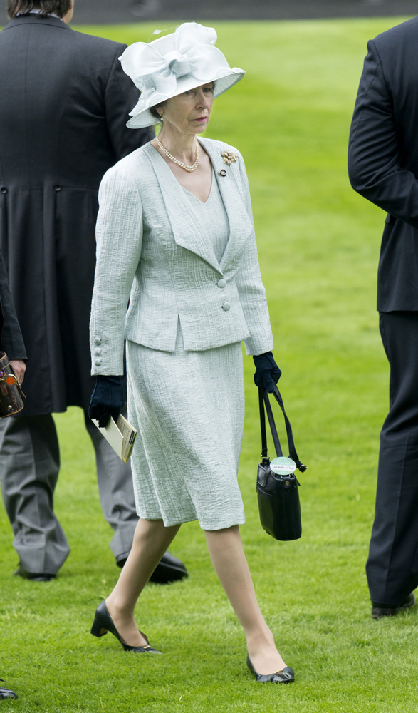 kalap-ozmonda-ascot 013-princess Anne.jpg