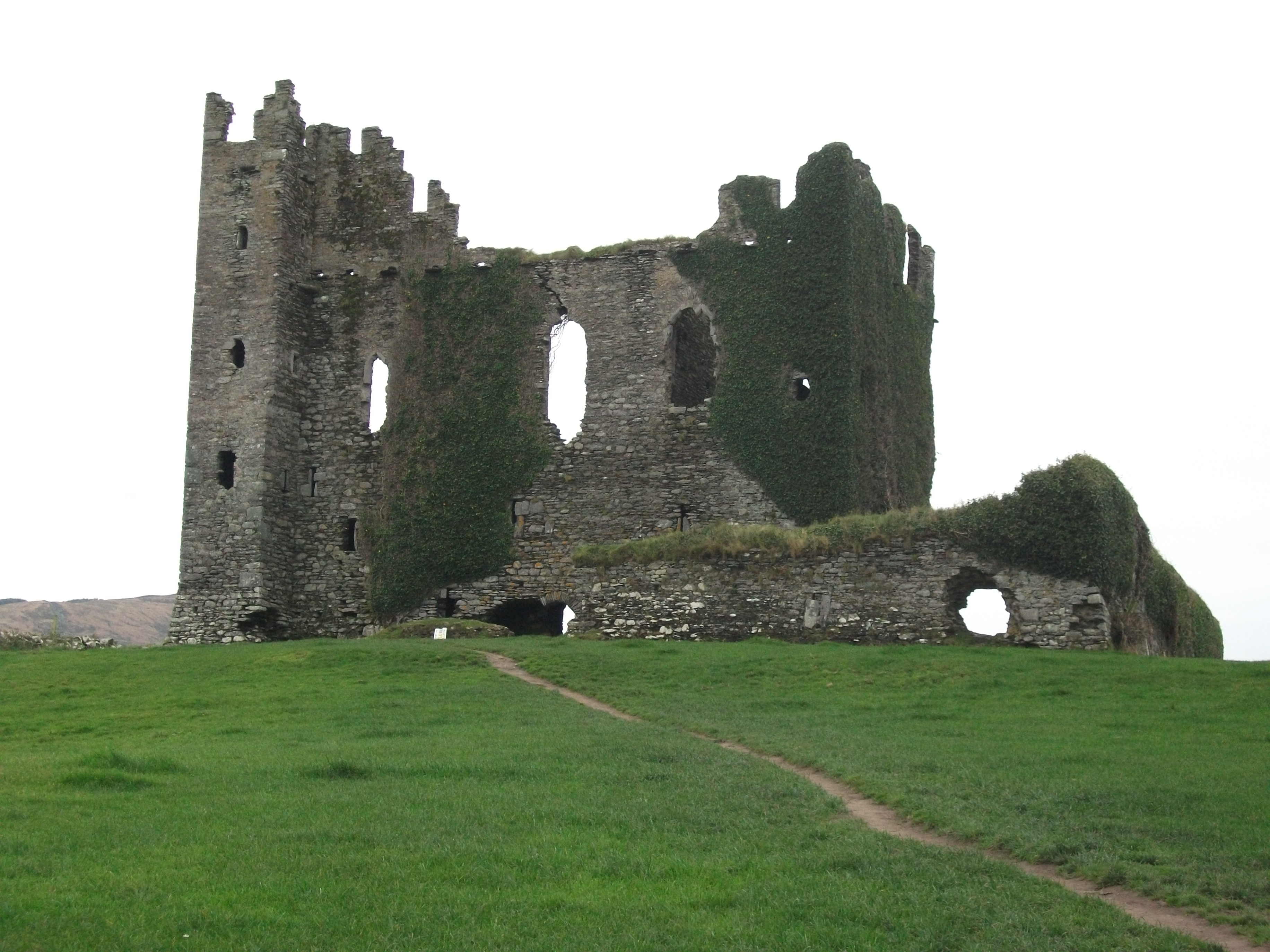 5-11_ballycarbery_castle_p01.JPG