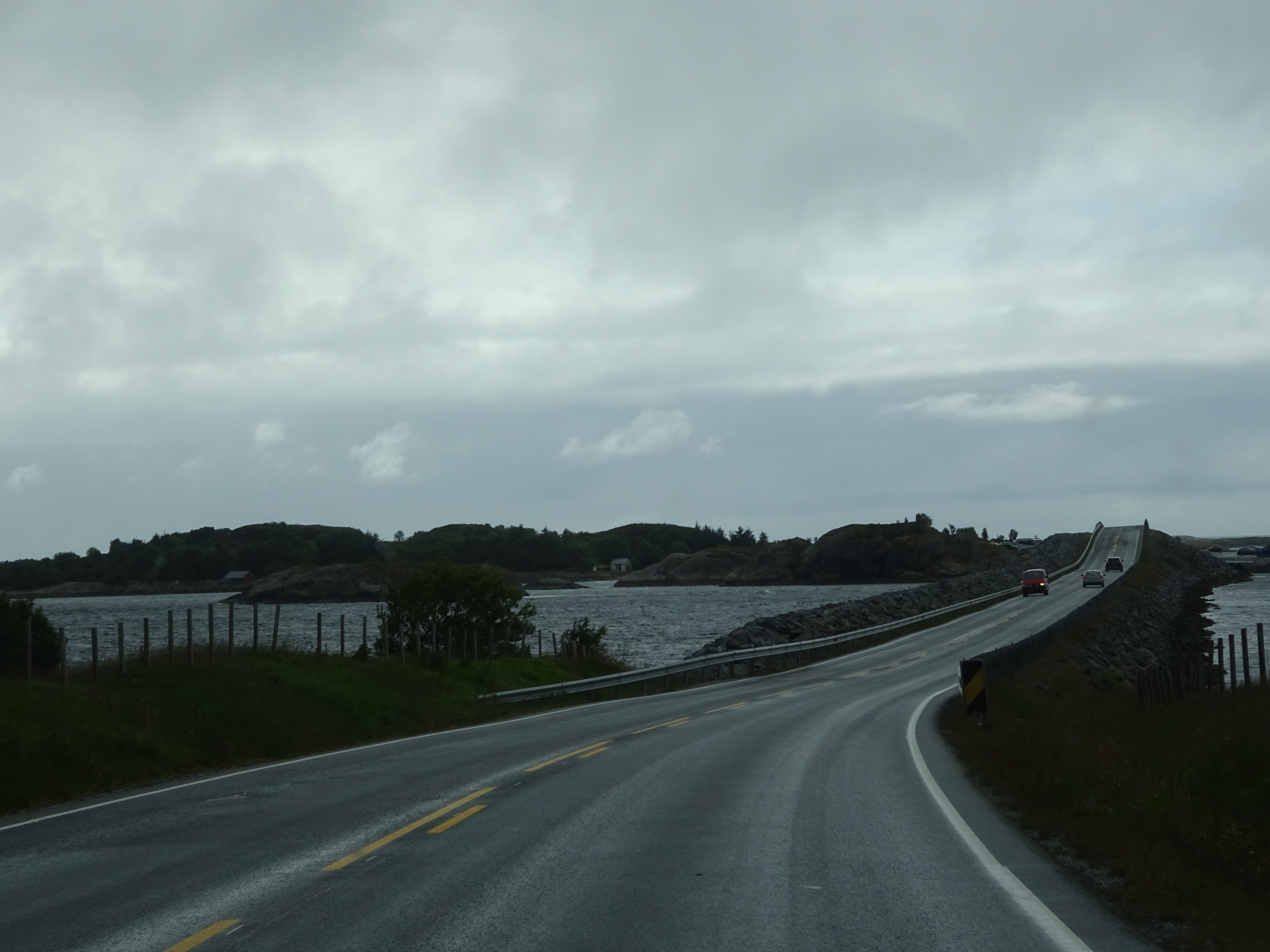 blog_d09s07_atlantic_ocean_road_001.JPG