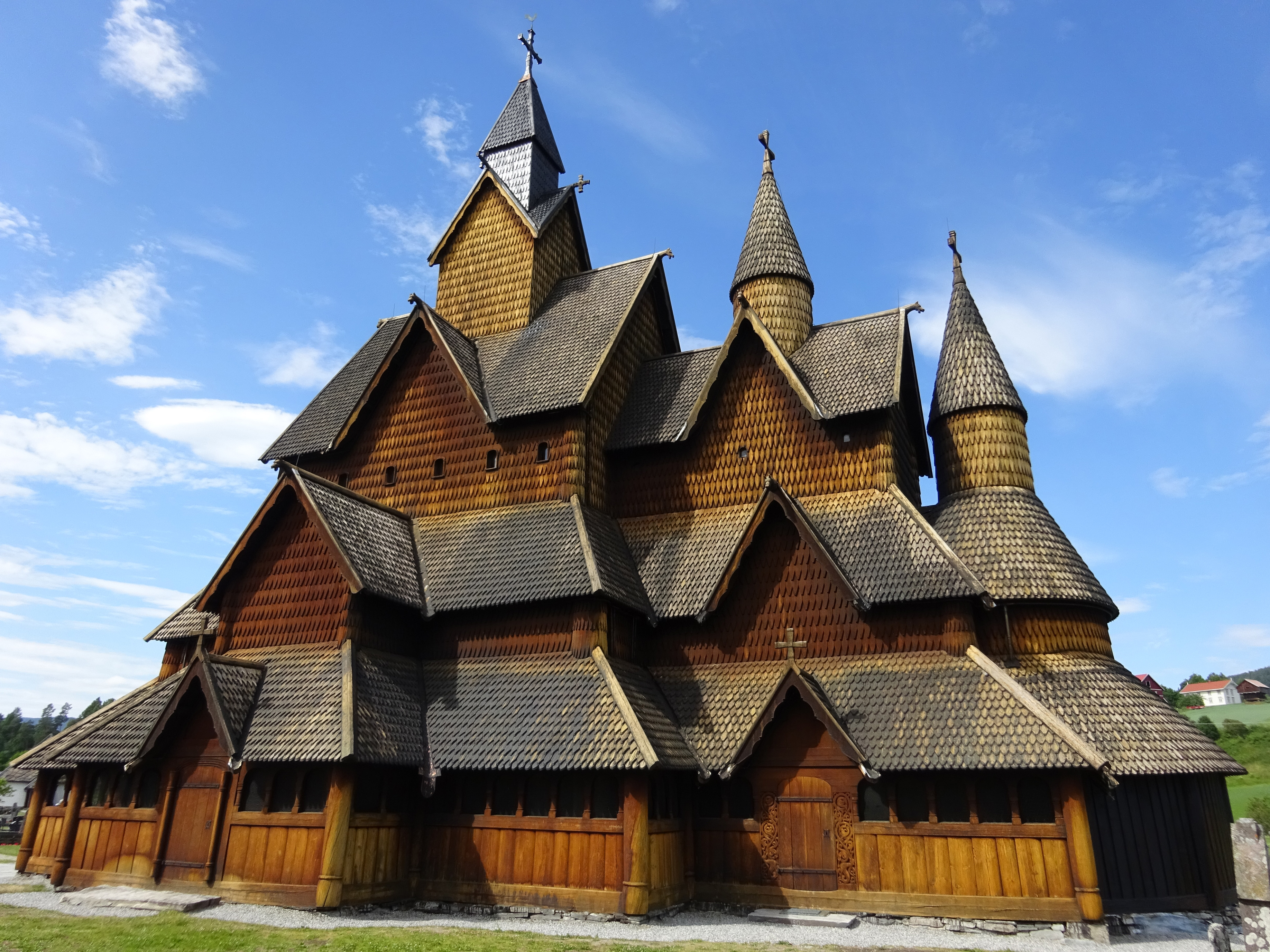 blog_d13s02_heddal_stave_church_008.jpg