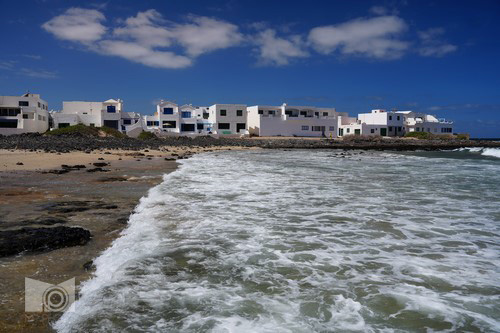 famara_beach_4.JPG