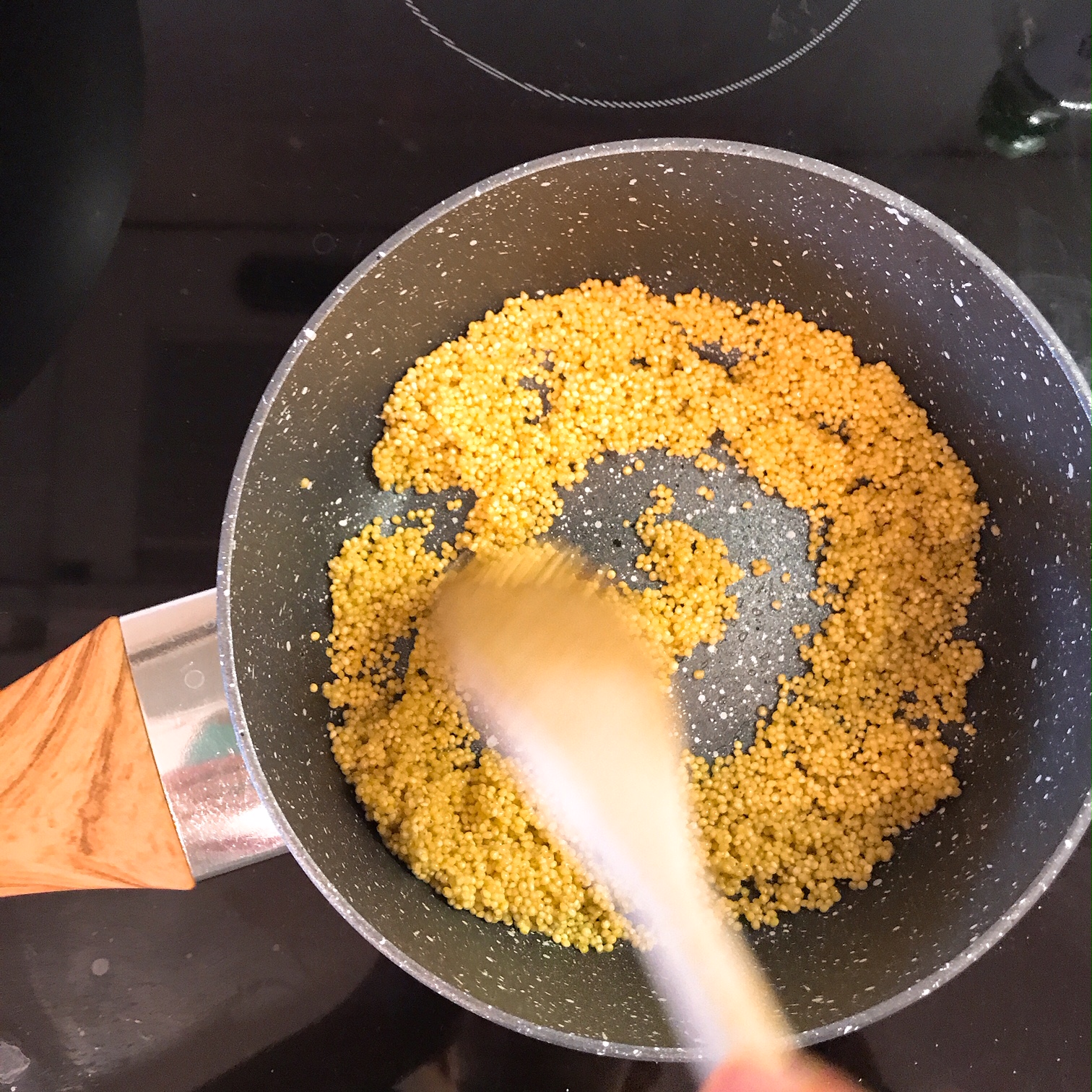 Vegán currys finomság sült karfiollal PandArte