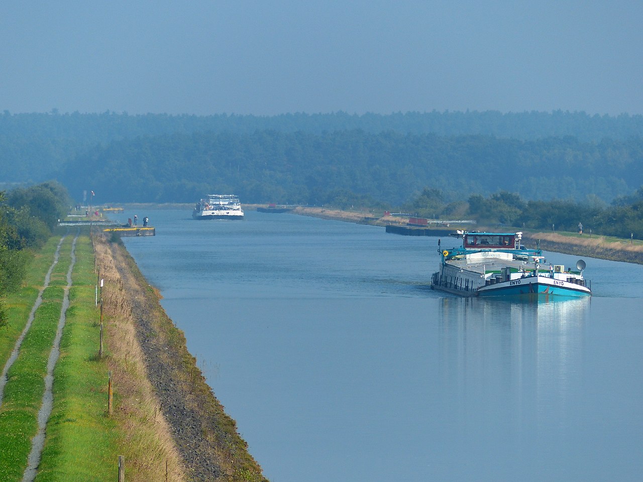 1280px-elbe-seitenkanal_bei_walmsdorf444.jpg