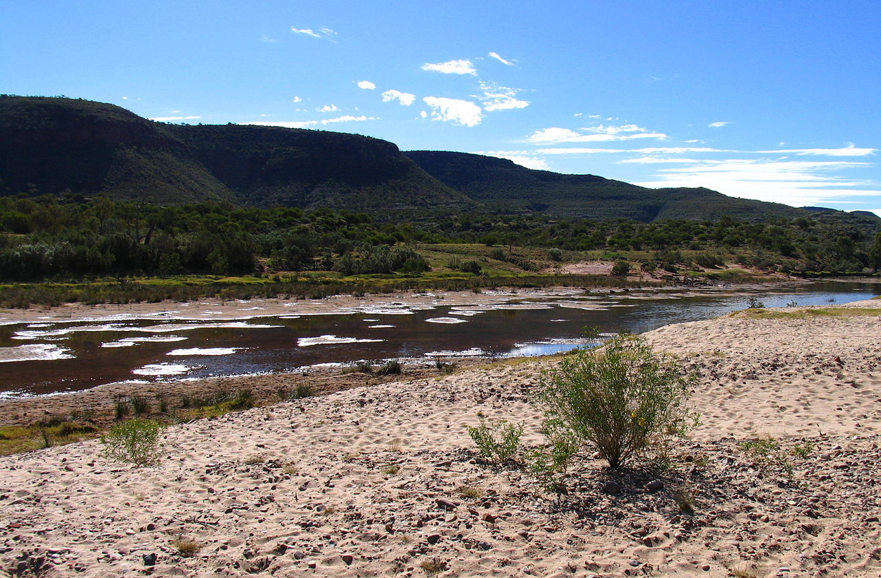 1280px-finke_river.jpg