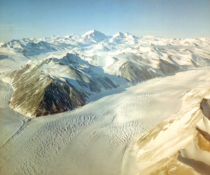 718px-Beardmore_Glacier_-_Antarctica.jpg
