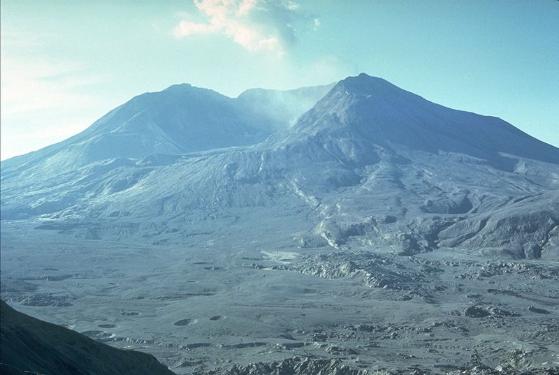 800px-msh80_st_helens_from_johnston_ridge_09-10-80.jpg