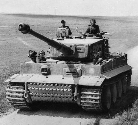 bundesarchiv_bild_101i-299-1805-16_nordfrankreich_panzer_vi_tiger_i_2.jpg