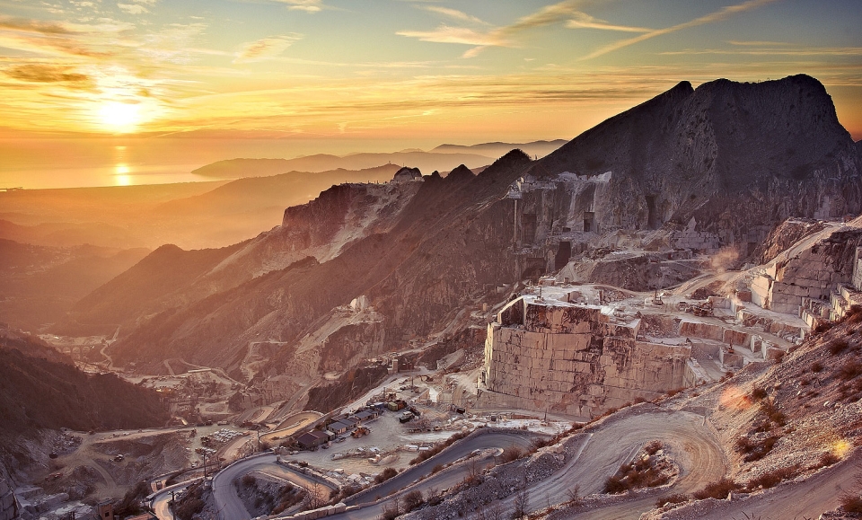 carrara_strada.jpg