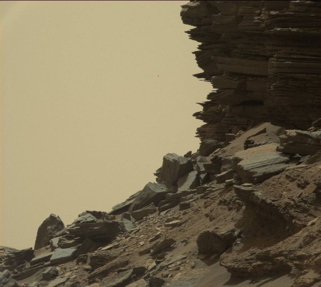 mars-curiosity-rover-msl-rock-layers-pia21045-br2.jpg