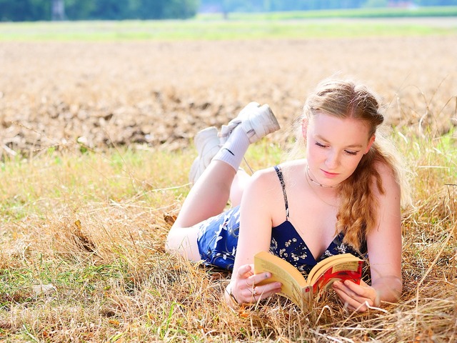 Booktuberek és booktok: hogyan olvas a Z generáció?