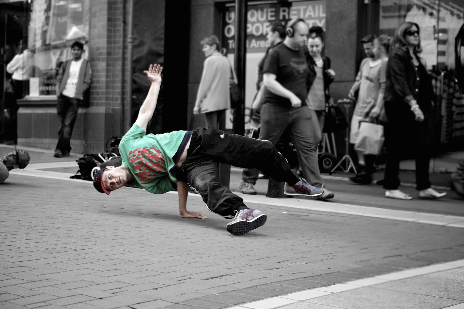 b-boying-413726_1920.jpg