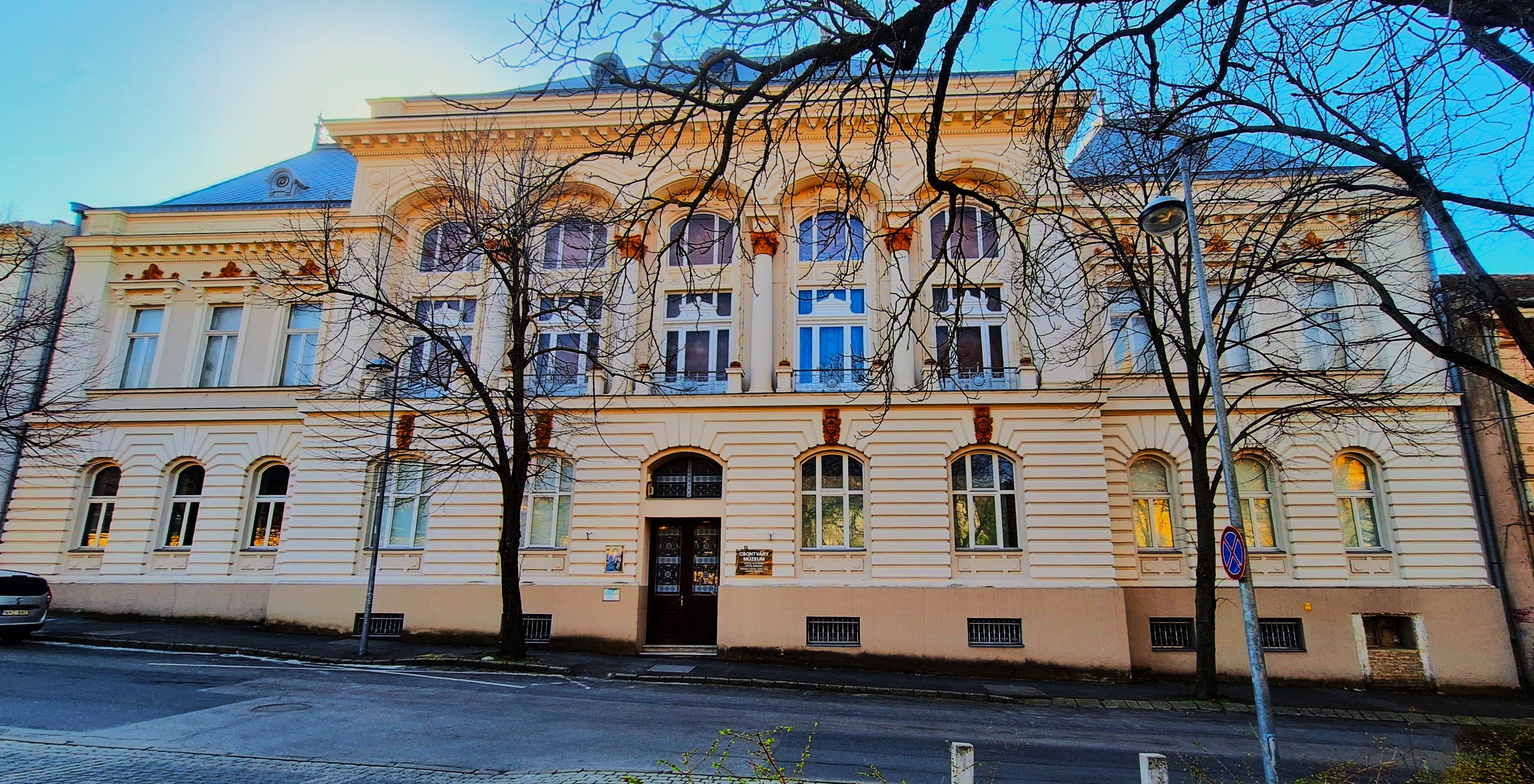 csontvary_muzeum.jpg