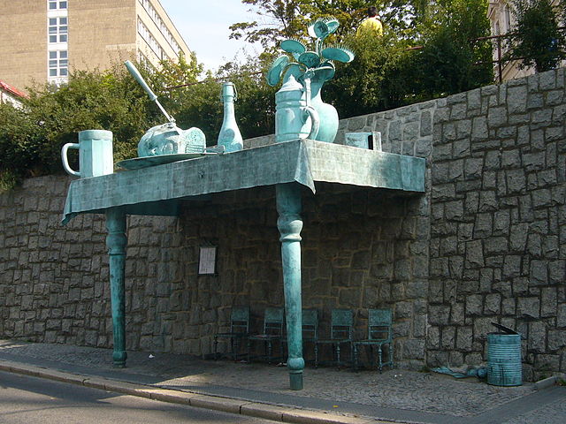640px-liberec_busshelter.JPG
